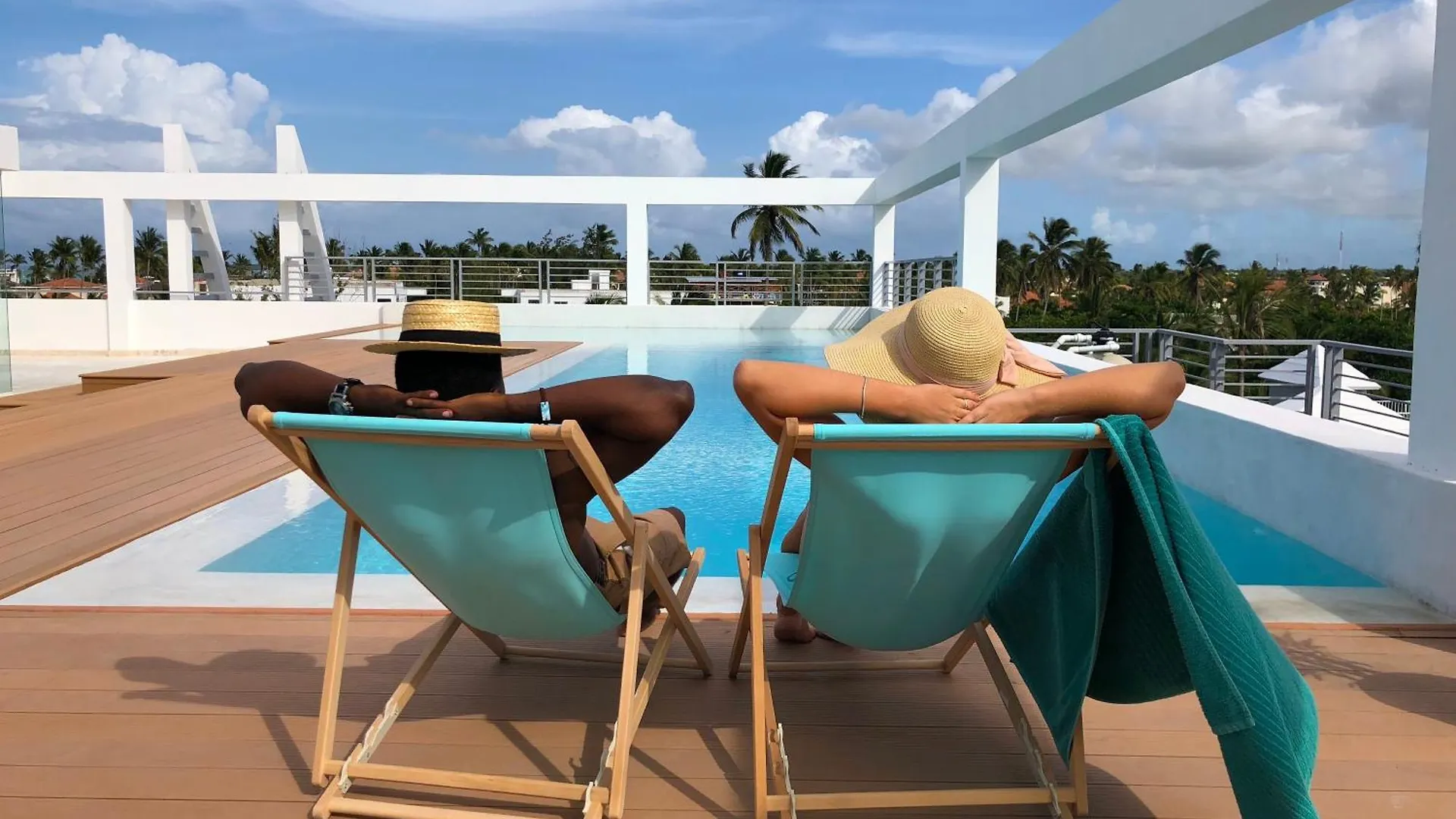 מלון פונטה קאנה Grand Caribe Suites Playa Los Corales